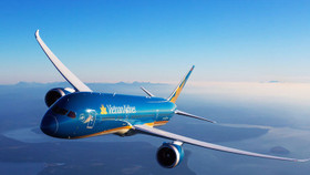 Máy bay Vietnam Airlines hạ cánh khẩn cấp để cứu hành khách