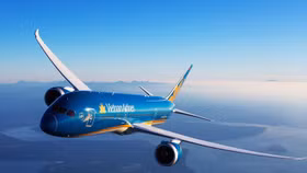 Máy bay Vietnam Airlines hạ cánh khẩn cấp để cứu hành khách