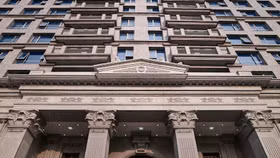 D’. Palais Louis – Quý như thời gian