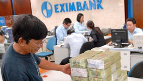 Eximbank khuyến cáo khách hàng không ký khống chứng từ rút tiền