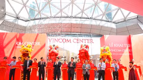 Khai trương toà tháp cao nhất Việt Nam Vincom Center Landmark 81