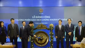 Bộ trưởng Đinh Tiến Dũng: Đẩy nhanh thoái vốn, cổ phần hoá doanh nghiệp Nhà nước