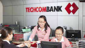 Techcombank đã bán hơn 164 triệu cổ phiếu với giá 128.000 đồng/CP