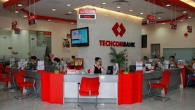 Moody’s và S&P đồng loạt nâng hạng tín nhiệm của Techcombank