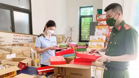 Hà Nội thu giữ hơn 4.700 chiếc bánh Trung thu không rõ nguồn gốc