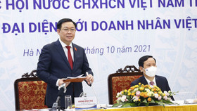 Chủ tịch Quốc hội gặp gỡ đại diện giới doanh nhân Việt Nam nhân ngày 13/10