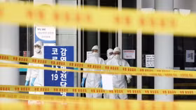 Covid-19 bùng phát - hàng nghìn người xếp hàng chờ giường bệnh tại Hàn Quốc