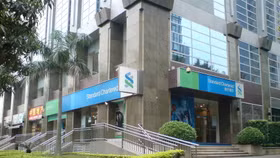 Sau Coca-Cola, Heineken, ngân hàng Standard Chartered bị ngành thuế gọi tên