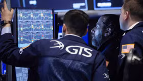 Chứng khoán Mỹ mất điểm khi các cuộc đàm phán trần nợ vẫn trong bế tắc