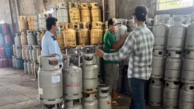 QLTT Kiên Giang thu giữ số lượng lớn chai LPG bất hợp pháp