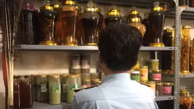 Công ty TNHH Hằng Nhiệm bán rượu không rõ nguồn gốc xuất xứ