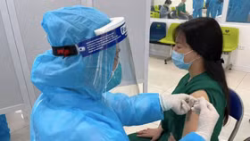 Việt Nam sắp có thêm hơn 5,6 triệu liều vaccine COVID-19