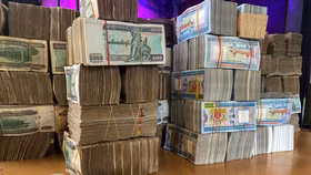 Khủng hoảng kinh tế Myanmar làm gia tăng giao dịch “chợ đen”