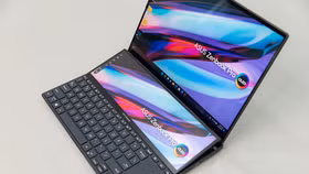 Asus ra laptop có hai màn hình, giá từ 56,99 triệu đồng