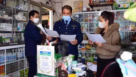 Mua bán 1.000 bộ kit test nhanh Covid-19 lậu bị phạt 30 triệu đồng