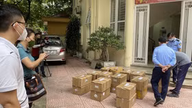 QLTT Hà Nội thu giữ lô sữa tắm có dấu hiệu giả mạo nhãn hiệu Tesori d'oriente