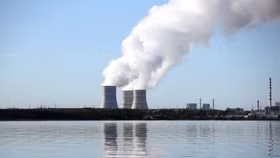 Châu Âu trong cơn khát năng lượng: Túng thì áp dụng... tiêu chuẩn kép!