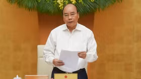 Thủ tướng: Phấn đấu GDP tăng trưởng trên 5%