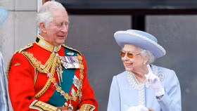 Tại sao Vua Charles III của nước Anh lại có tới 2 ngày sinh nhật?