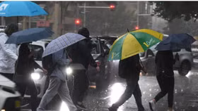 Mưa lớn tại Úc: Chưa kịp mừng đã vội lo