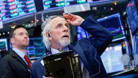 Chứng khoán Mỹ chịu lực cản lớn từ nhóm ngân hàng