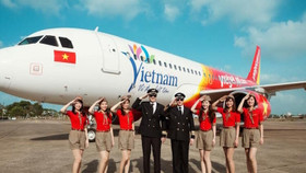 Giữa “bão” giá sàn, Vietjet Air bất ngờ xin nới room ngoại