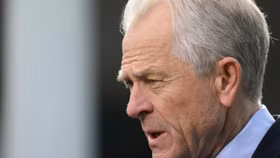 Vừa tuyên bố thoả thuận thương mại Mỹ-Trung "đã kết thúc", Cố vấn cấp cao của Nhà Trắng vội đính chính sau vài giờ