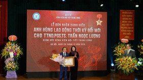 Thầy thuốc nhân dân GS. TS Trần Ngọc Lương nhận danh hiệu Anh hùng Lao động thời kỳ đổi mới