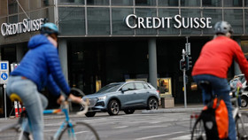 Cổ phiếu ngân hàng Credit Suisse chạm đáy vì đâu?