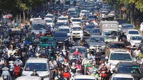 Đề xuất tiếp tục lập dự án thu phí ô tô vào trung tâm TP. HCM