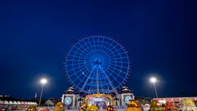 Hàng loạt công trình khắp ba miền thắp đèn xanh vì người tự kỷ