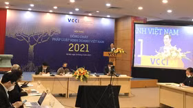 VCCI công bố báo cáo dòng chảy pháp luật kinh doanh Việt Nam 2021