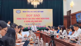 Phó Thống đốc: Lãi suất cho vay đã giảm 1%/năm so với cuối năm 2022