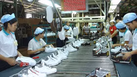 Lần đầu tiên, Việt Nam chiếm trên 10% thị phần giày xuất khẩu toàn cầu