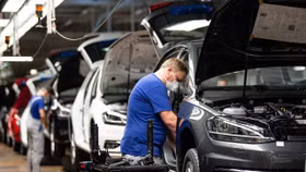 Vì Covid-19, lợi nhuận của nhà sản xuất ô tô lớn nhất thế giới sụt giảm hơn 3 tỷ USD