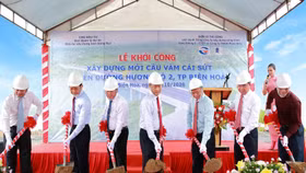 Khởi công cầu Vàm Cái Sứt tuyến giao thông huyết mạch kết nối Aqua City với TP.HCM