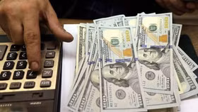 Tỷ giá USD hôm nay 27/10: Đồng bạc xanh dao động trong biên độ hẹp 