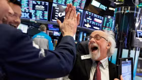 Phố Wall kết thúc quý 2 trong sắc xanh, Nasdaq đạt mốc cao 40 năm