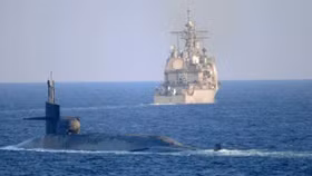 Tàu ngầm Mỹ chất đầy tên lửa Tomahawk đi qua eo biển Hormuz cảnh báo Iran