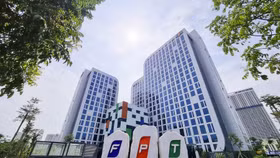 FPT chốt quyền trả cổ tức tỷ lệ 30% bằng tiền và cổ phiếu