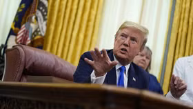 Quốc hội Hoa Kỳ ra điều luật hạn chế chiến tranh, TT Trump thẳng thừng phủ quyết