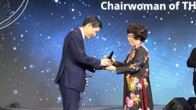 Nữ doanh nhân Việt truyền cảm hứng tại diễn đàn tri thức với "Sức mạnh người mẹ"