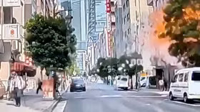 Nhà hàng chuẩn bị khai trương bất ngờ phát nổ kinh hoàng