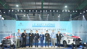 Bộ đôi Toyota Veloz Cross và Avanza Premio nội chính thức xuất xưởng