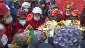 Thổ Nhỹ Kỳ: Cứu thoát bé gái 3 tuổi khỏi đống đổ nát sau 3 ngày diễn ra trận động đất kinh hoàng