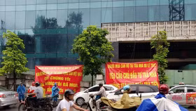 Vụ 8B Lê Trực: Người dân kỳ vọng gì ở phương án xử lý của các cấp chính quyền?