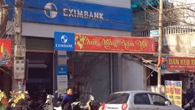 Kiều nữ ngân hàng "rút ruột" 48 tỷ đồng tiền gửi của khách VIP