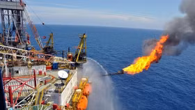 Tháng 2 dầu thô tăng thu ngân sách 8,9%