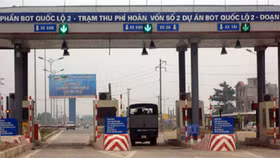 Giảm phí BOT, giữ nguyên giá điện trong 2 tháng cuối năm