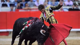 Lời hứa của HĐQT và tài sản nhà đầu tư "bốc hơi"